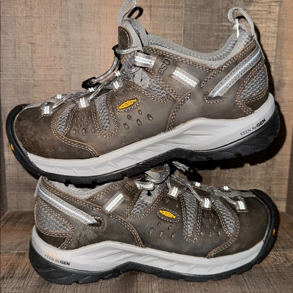 KEEN UTILITY Steel -Toe Shoes-size 7.5 NWT